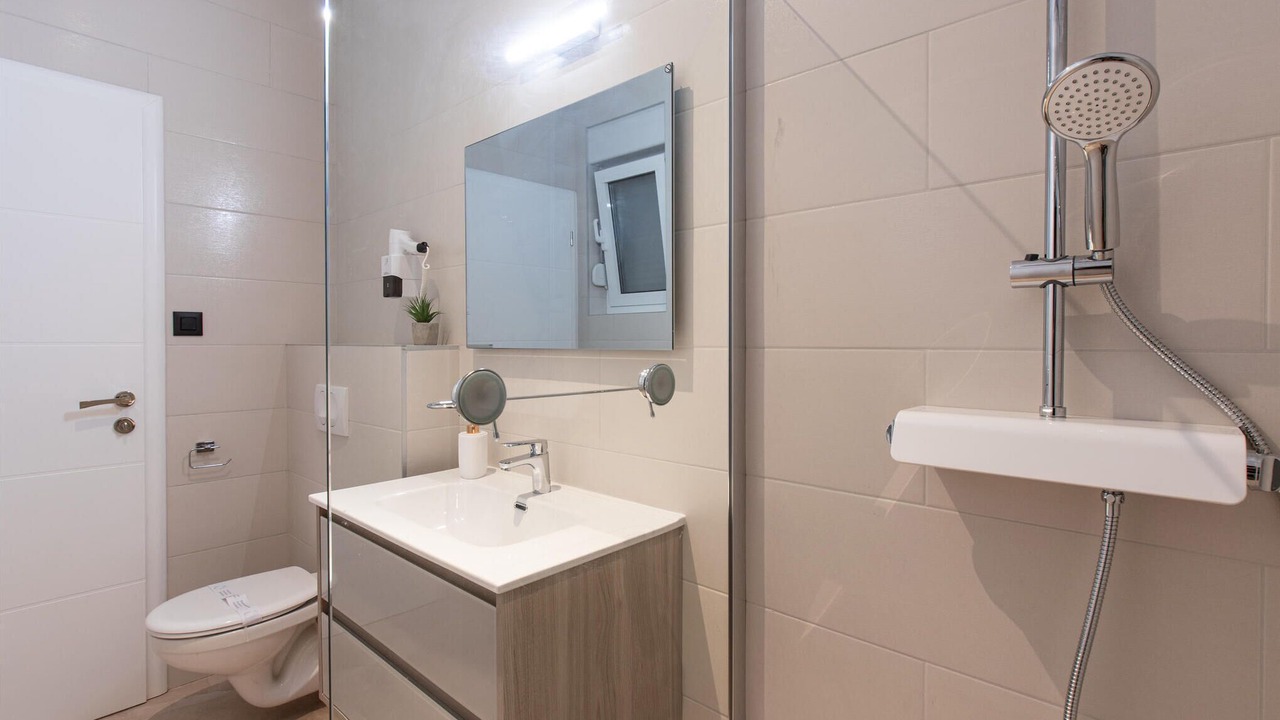 Photo of Bathroom in Seline