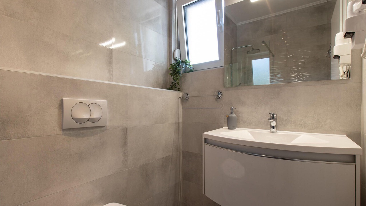 Photo of Bathroom in Seline