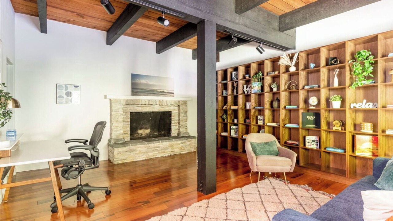 Photo of Livingroom in Redwood City