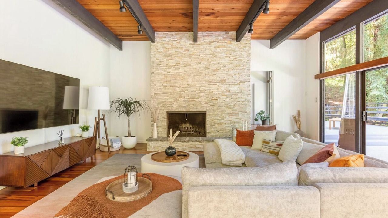 Photo of Livingroom in Redwood City