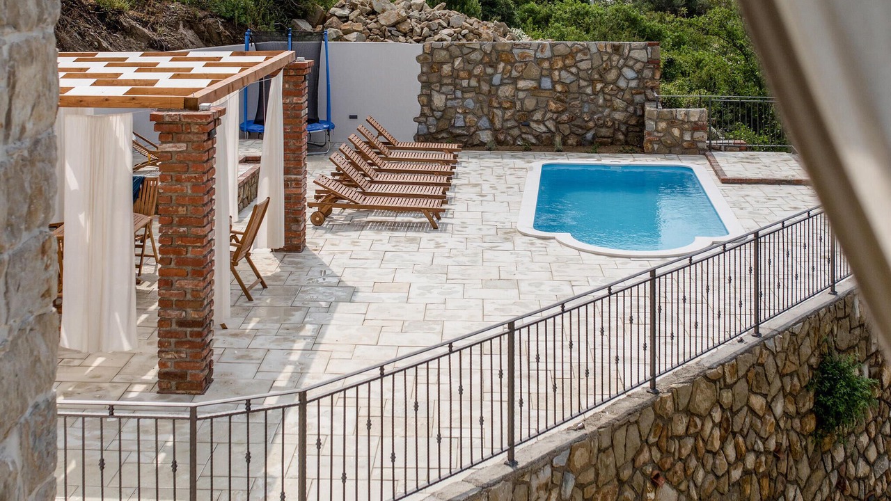 Photo of Outdoor in Mundanije
