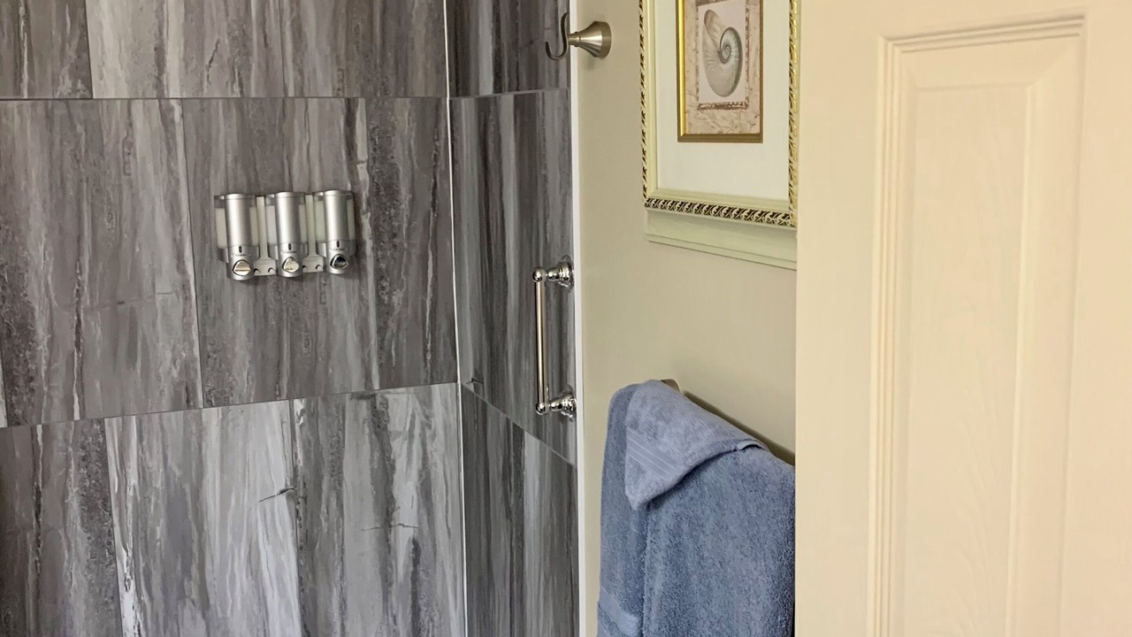 Photo of Bathroom in Thunder Bay