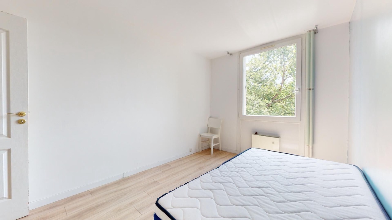 Photo of Bedroom in Cergy