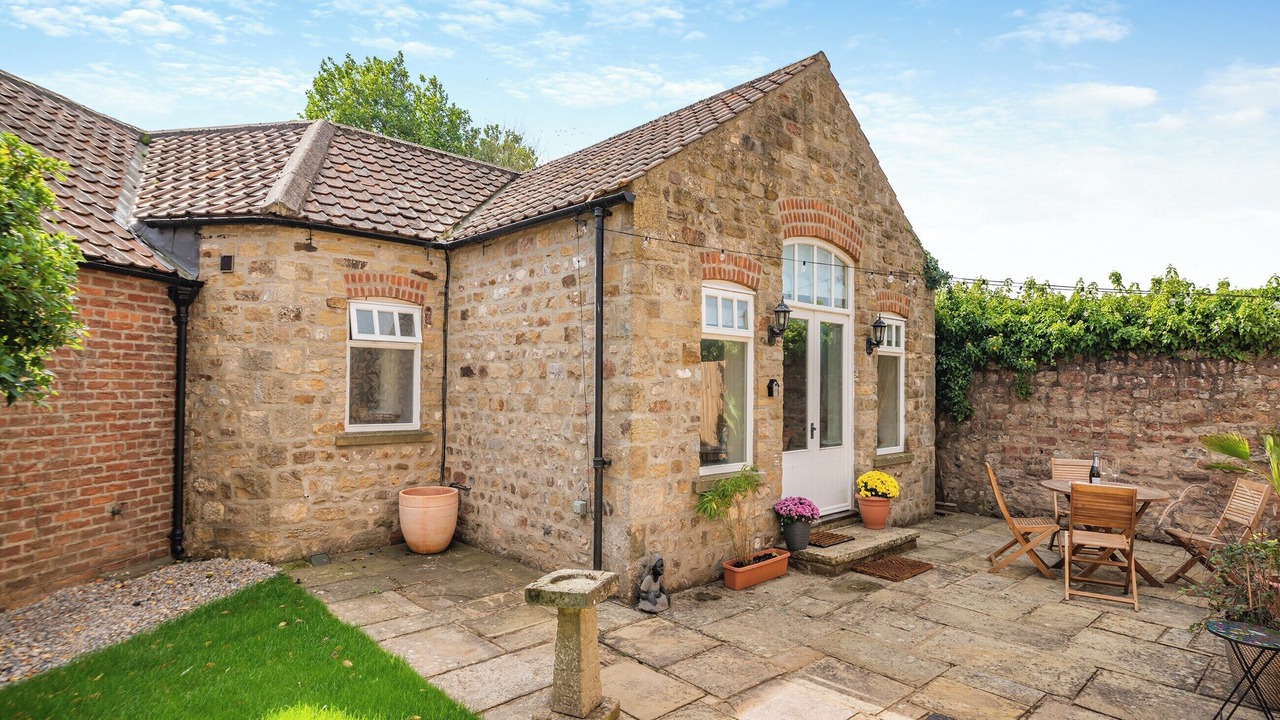 Photo of Outdoor in Sharow