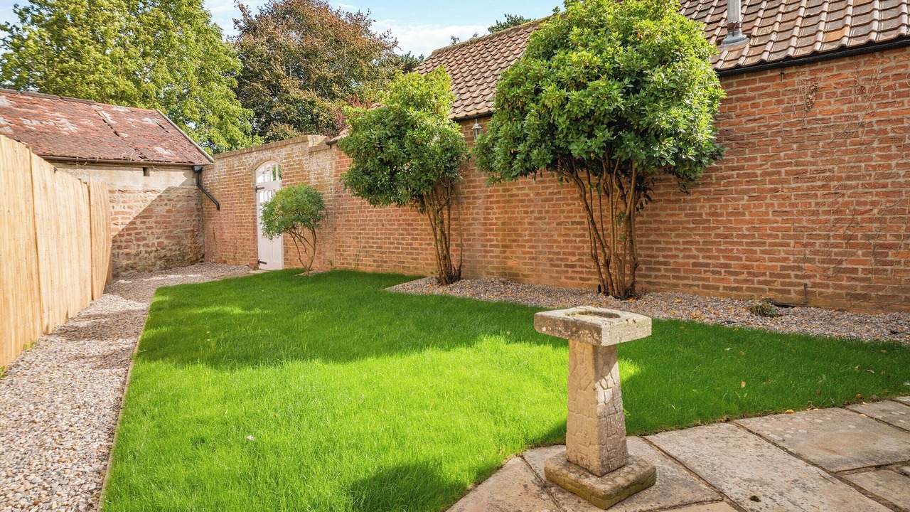 Photo of Outdoor in Sharow