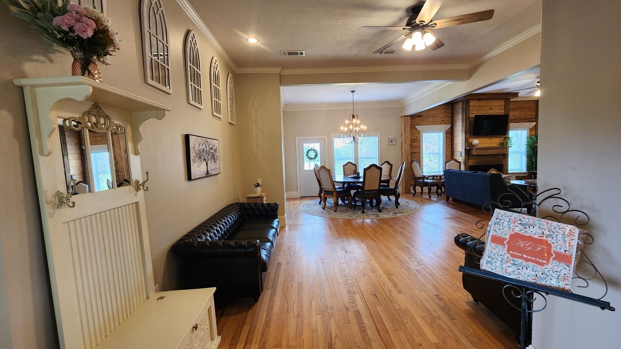 Photo of Livingroom in Bryan
