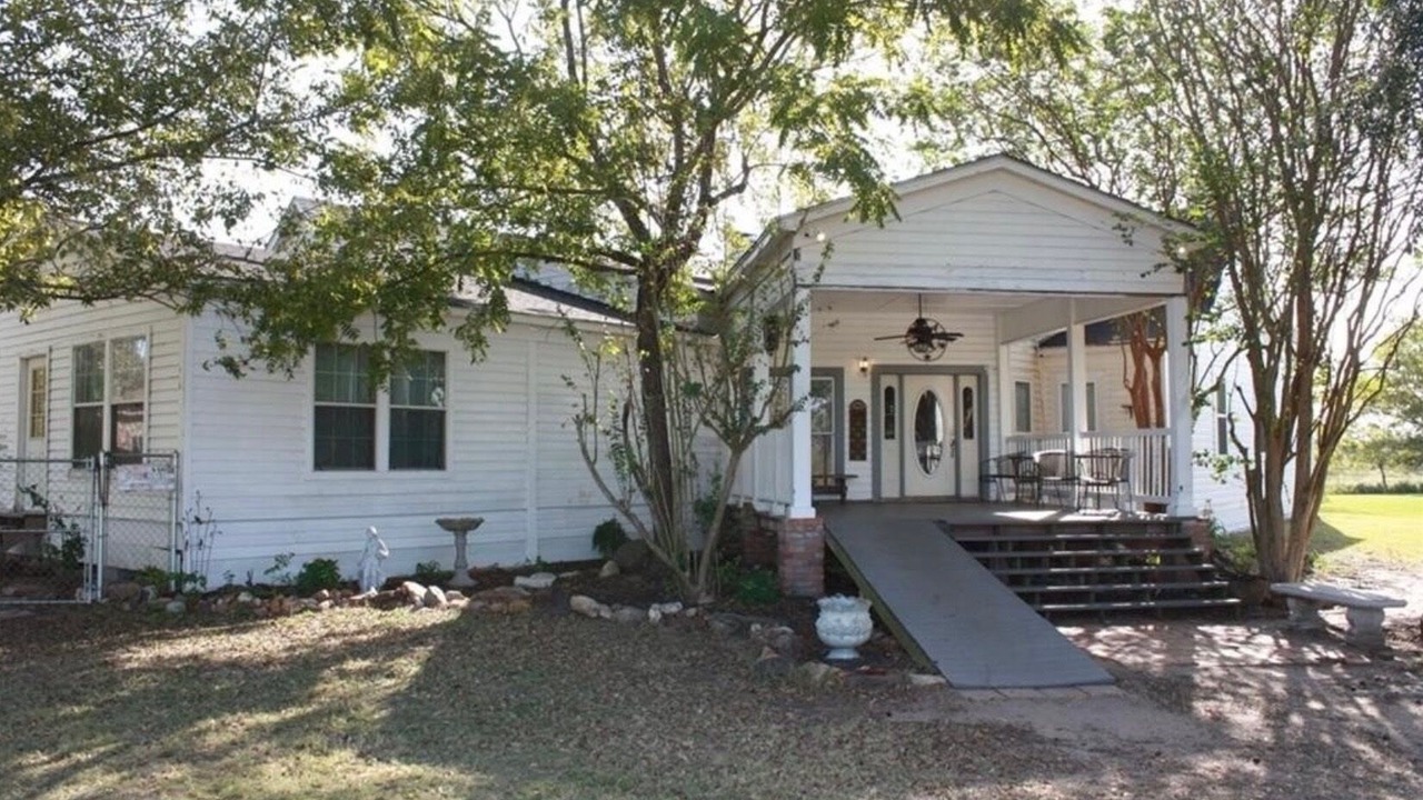 Photo of Outdoor in Bryan