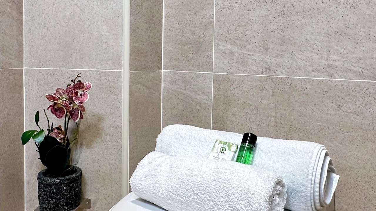 Photo of Bathroom in Butte-aux-Cailles