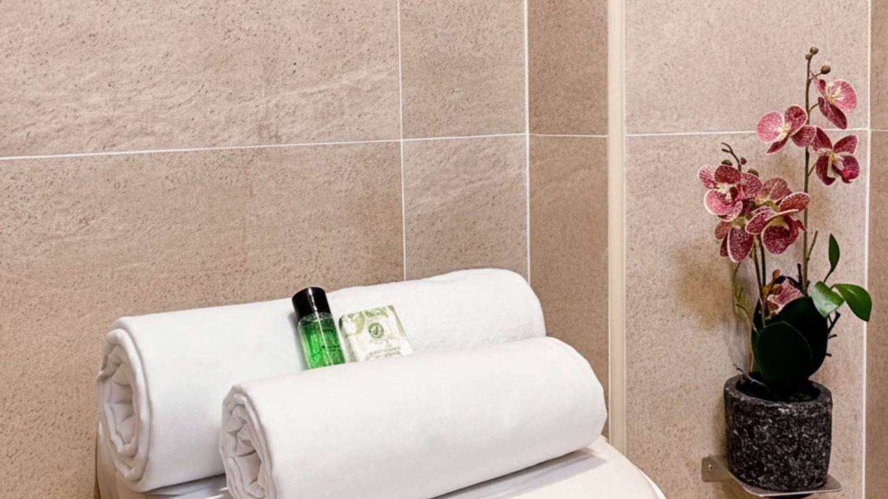 Photo of Bathroom in Butte-aux-Cailles