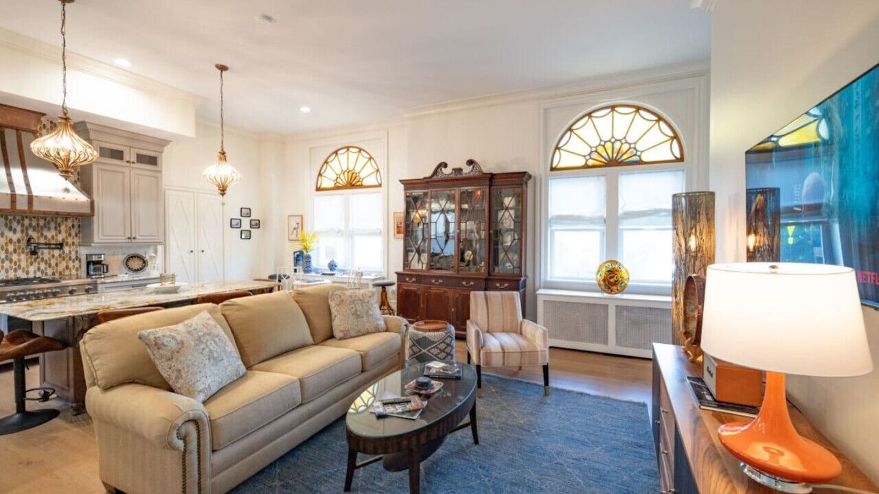 Photo of Livingroom in Central Business District