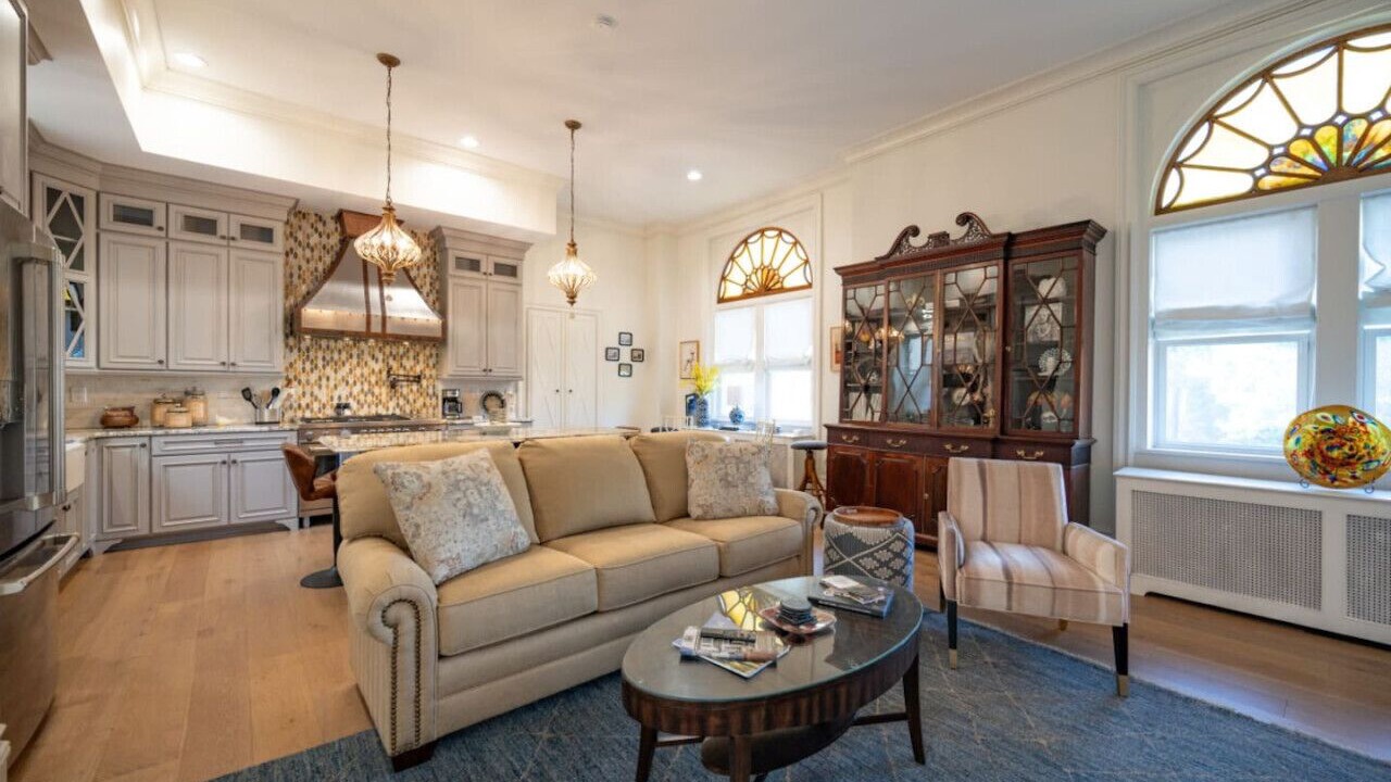 Photo of Livingroom in Central Business District
