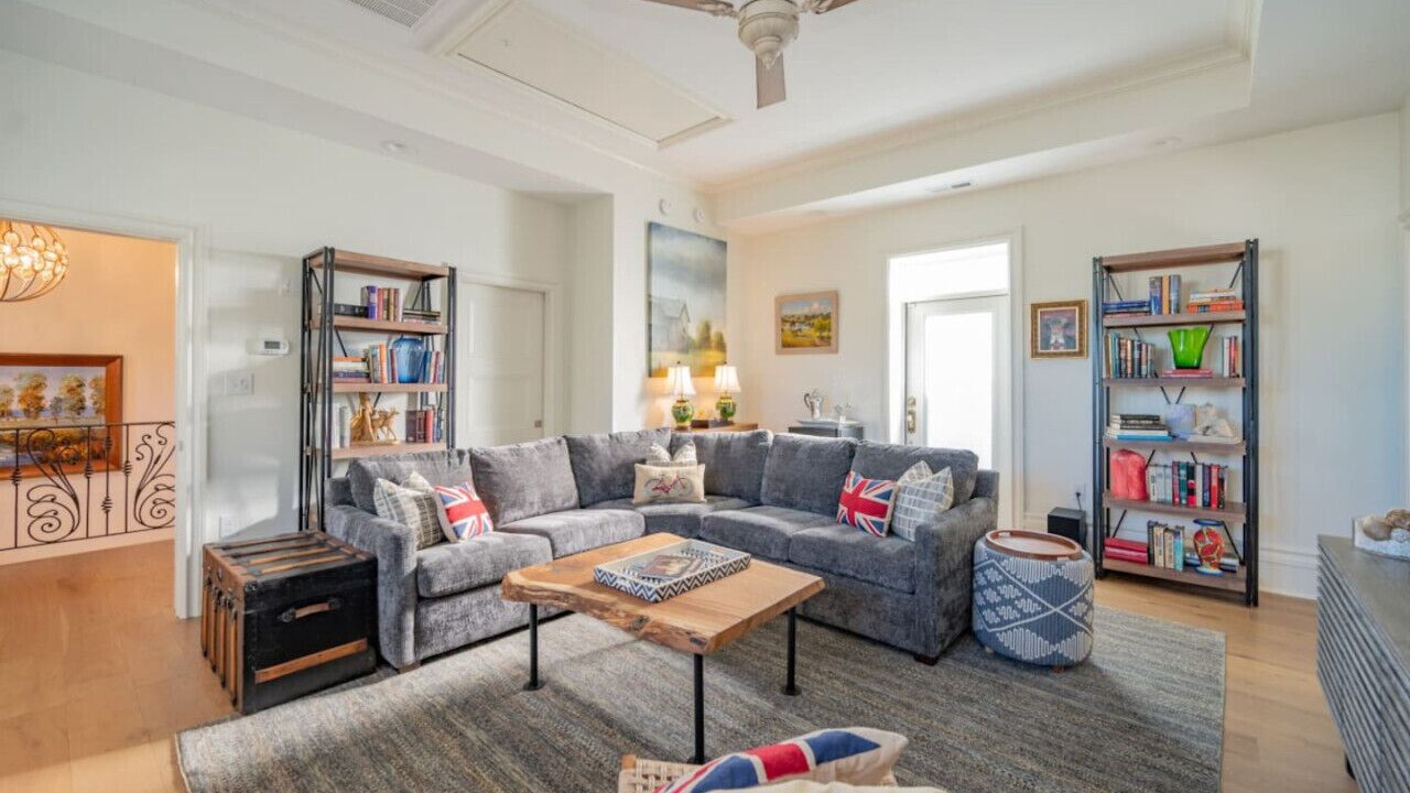 Photo of Livingroom in Central Business District