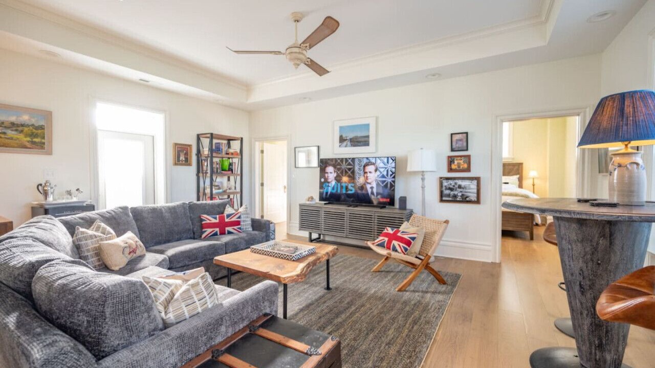 Photo of Livingroom in Central Business District