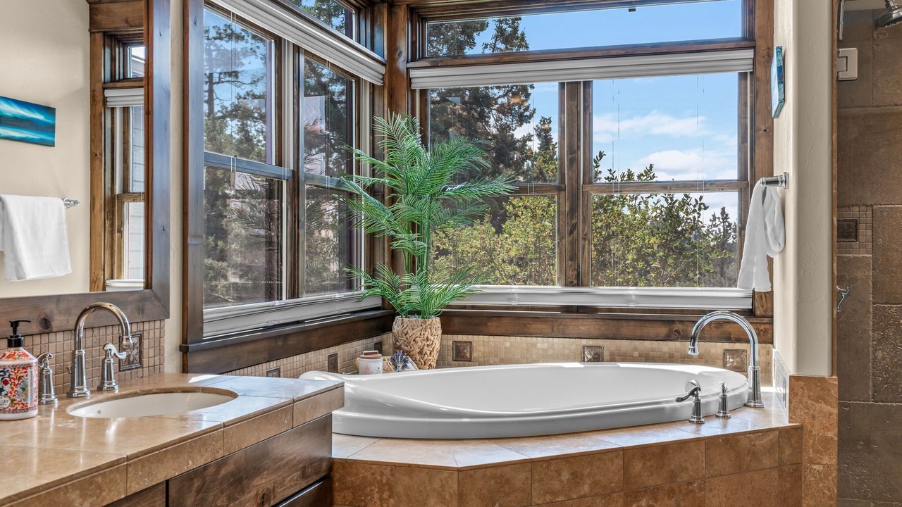 Photo of Bathroom in Powell Butte
