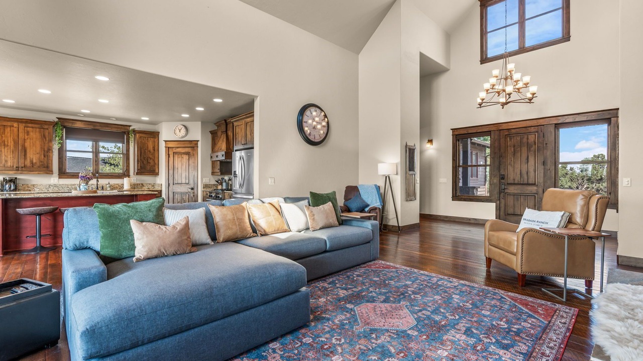 Photo of Livingroom in Powell Butte
