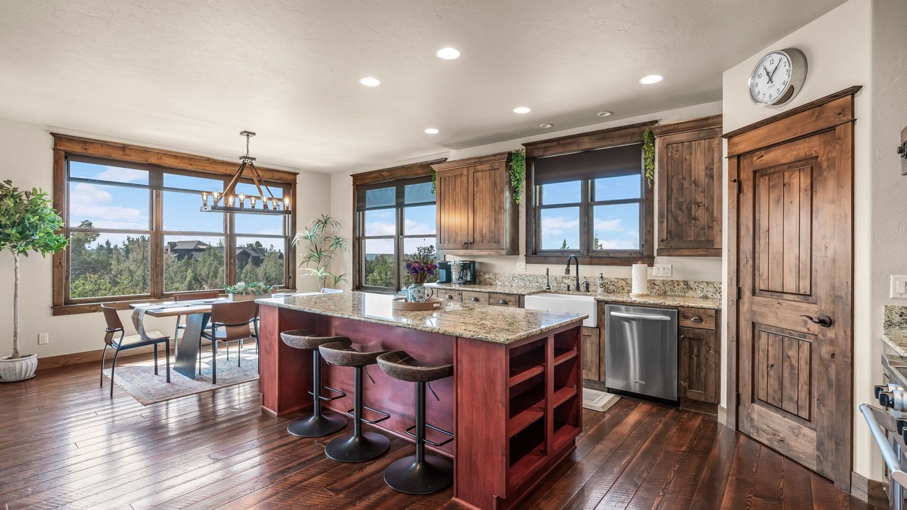 Photo of Kitchen in Powell Butte