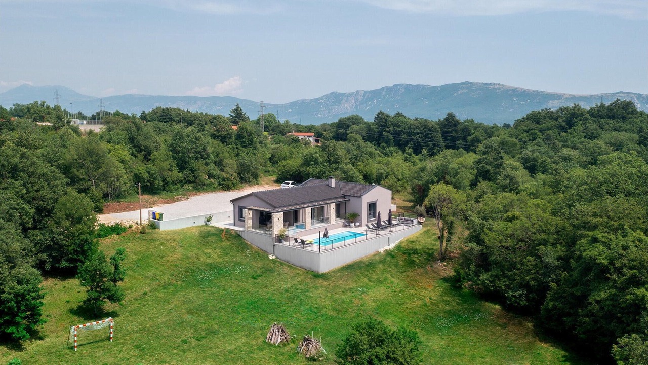 Photo of Outdoor in Nedescina