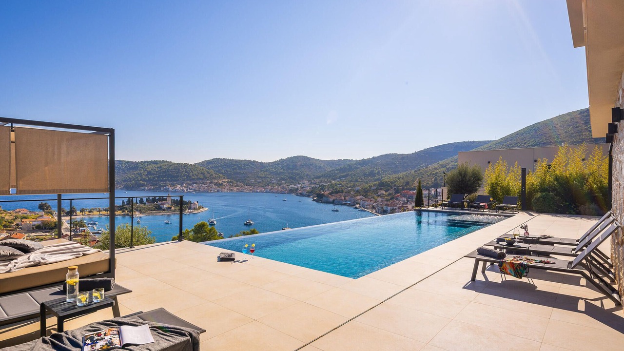 Photo of Outdoor in Cove Rogacic