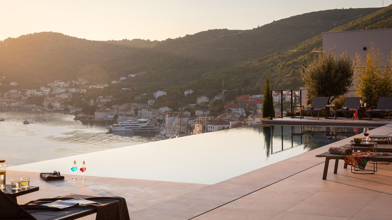 Photo of Outdoor in Cove Rogacic