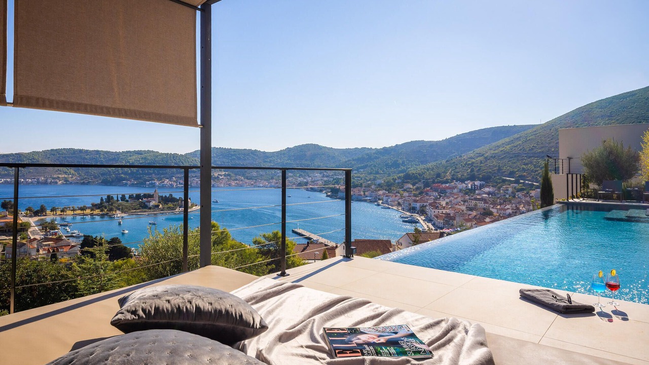 Photo of Outdoor in Cove Rogacic