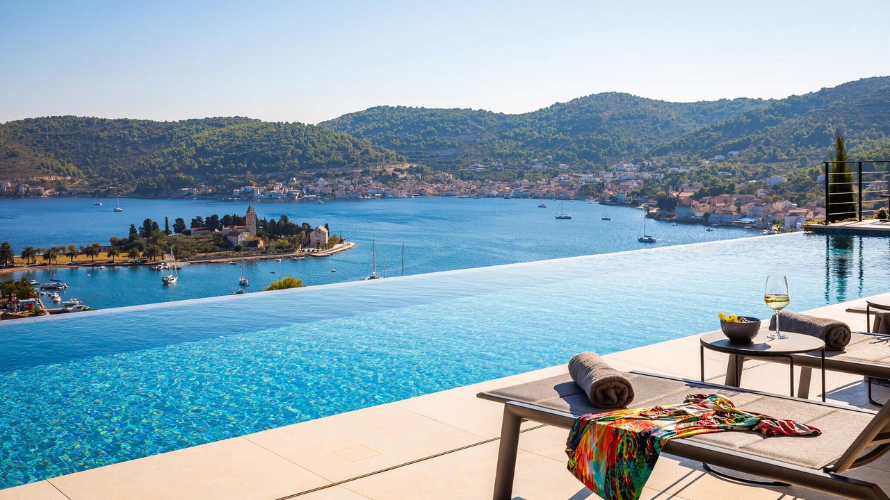 Photo of Outdoor in Cove Rogacic