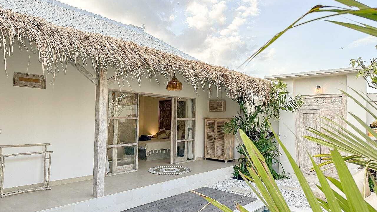 Photo of Patio Balcony in Sunset Road