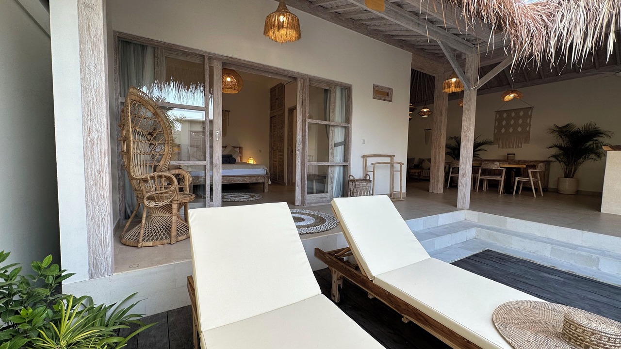 Photo of Patio Balcony in Sunset Road