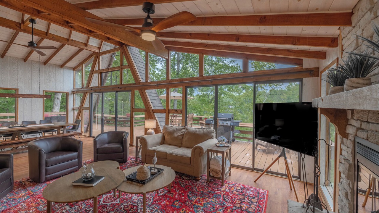 Photo of Livingroom in Innsbrook
