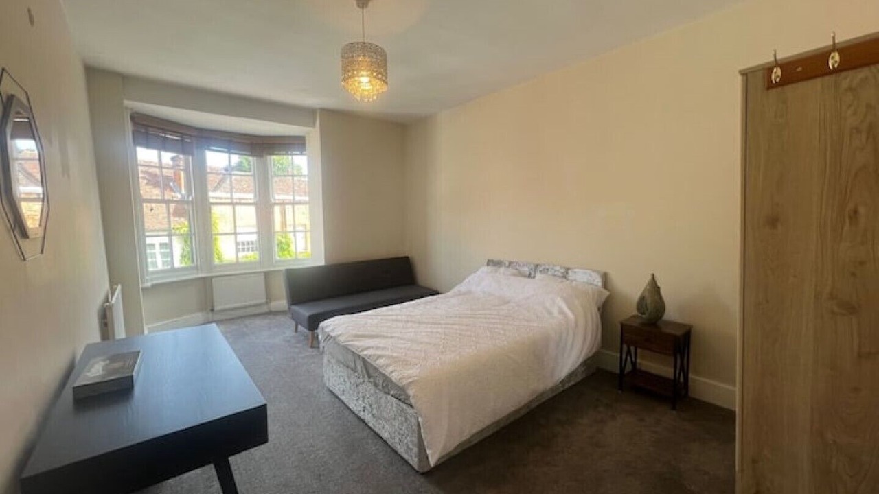 Photo of Bedroom in Crondall