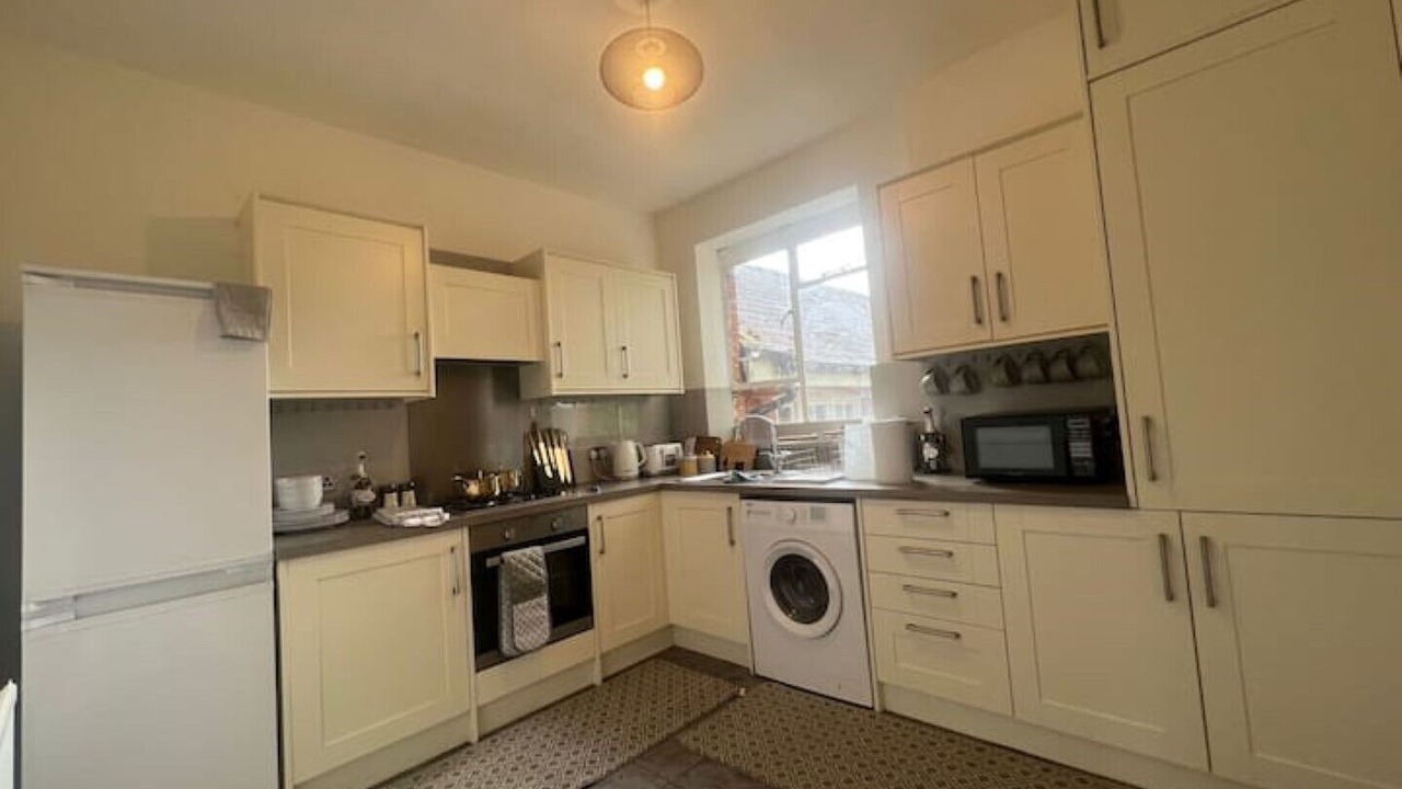 Photo of Kitchen in Crondall