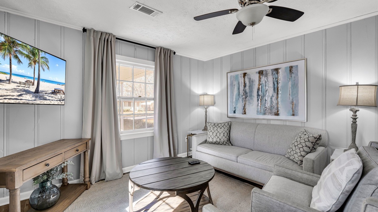 Photo of Livingroom in Starkville