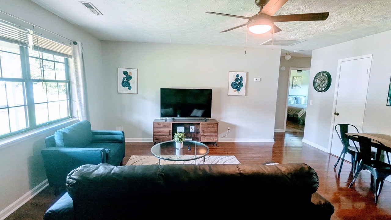 Photo of Livingroom in Calhoun