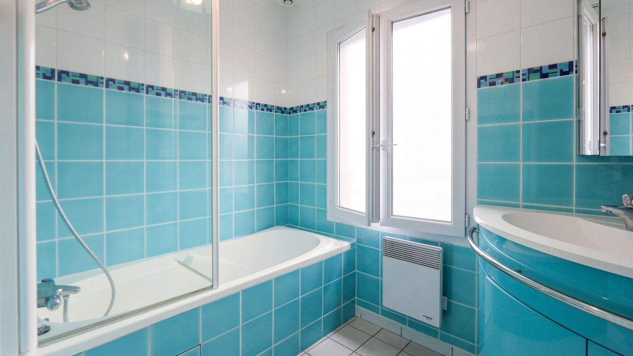 Photo of Bathroom in Saint-Cloud