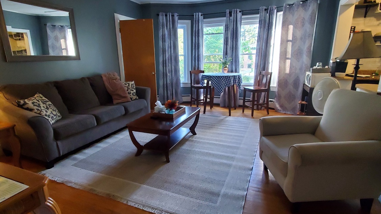 Photo of Livingroom in Auburn