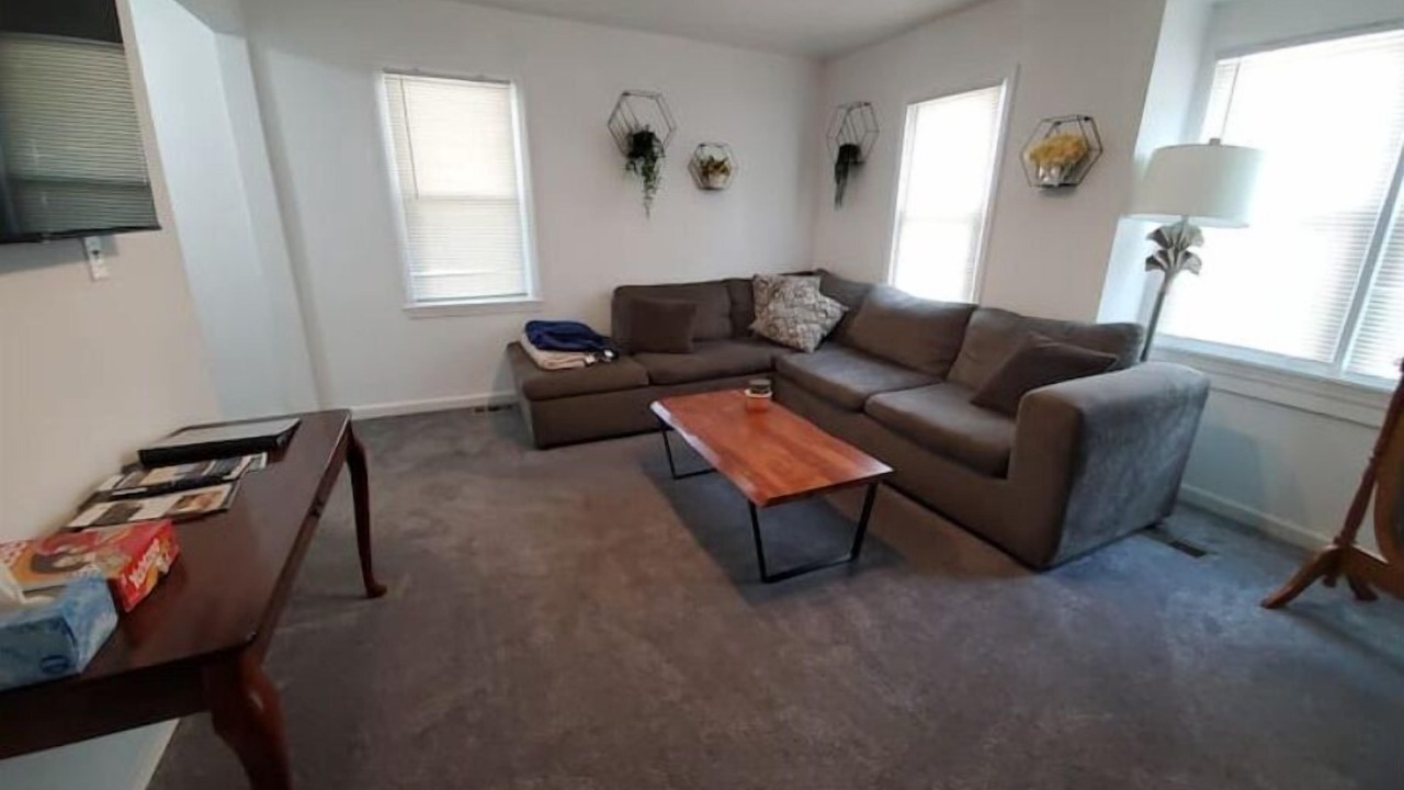 Photo of Livingroom in Auburn