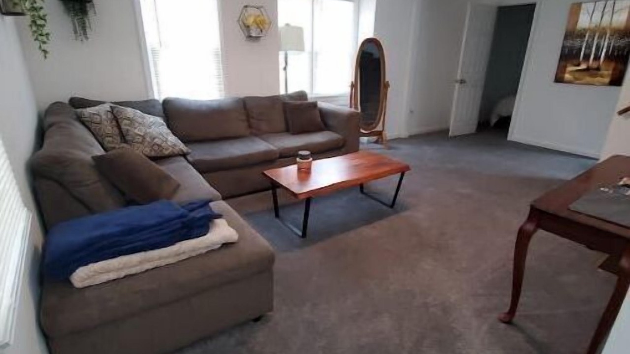 Photo of Livingroom in Auburn