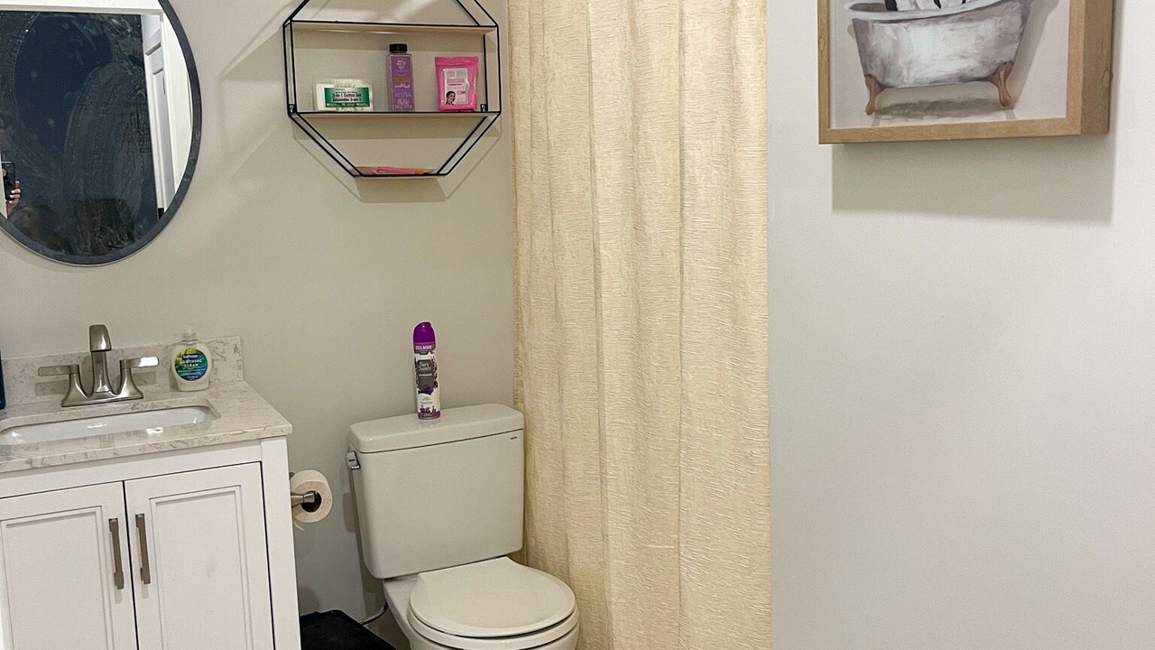 Photo of Bathroom in Arefth