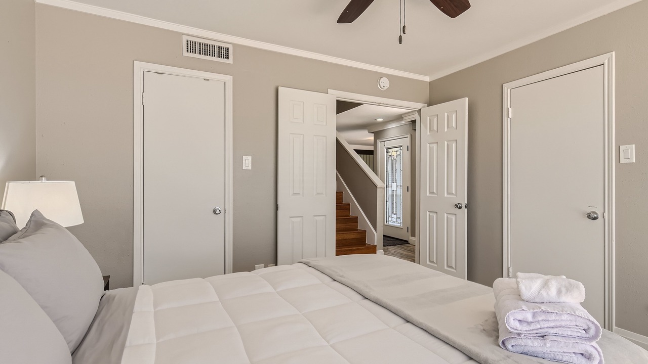 Photo of Bedroom in Lakeway