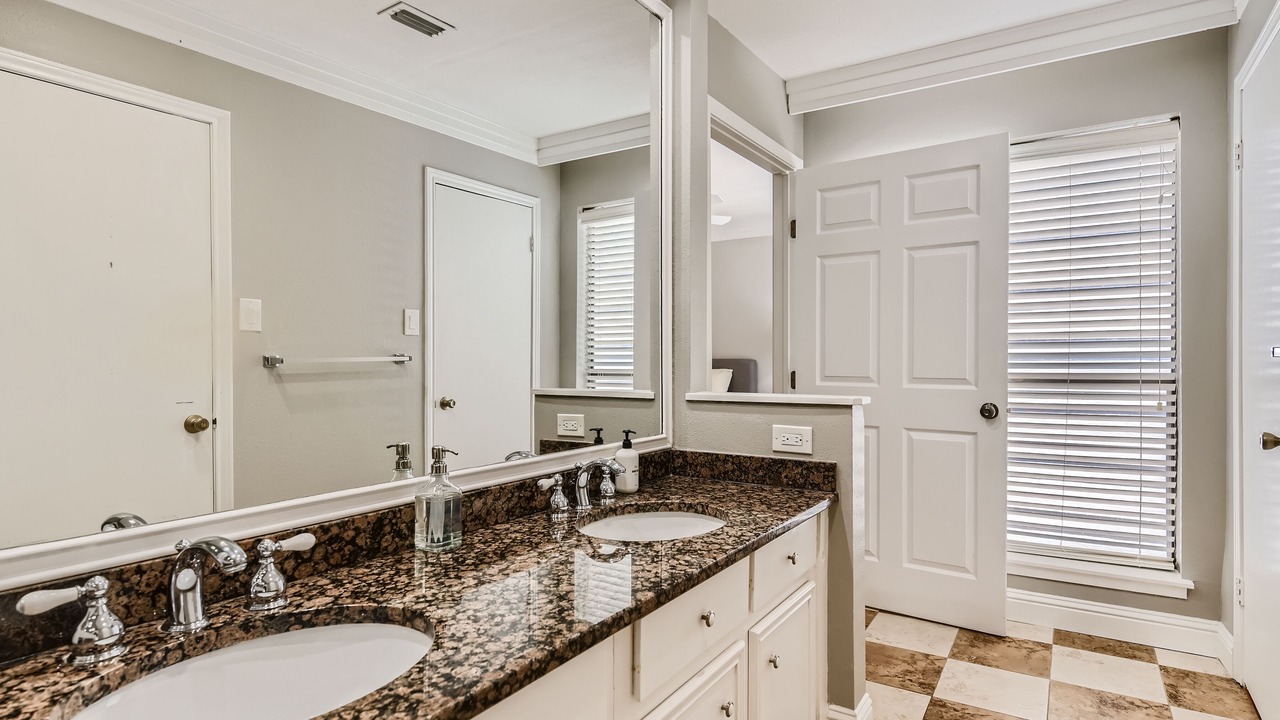 Photo of Bathroom in Lakeway