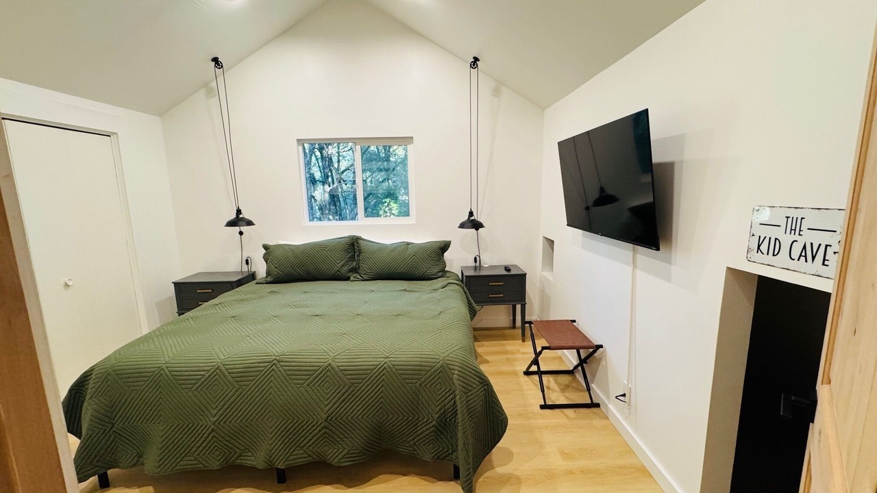 Photo of Bedroom in Shenandoah Valley