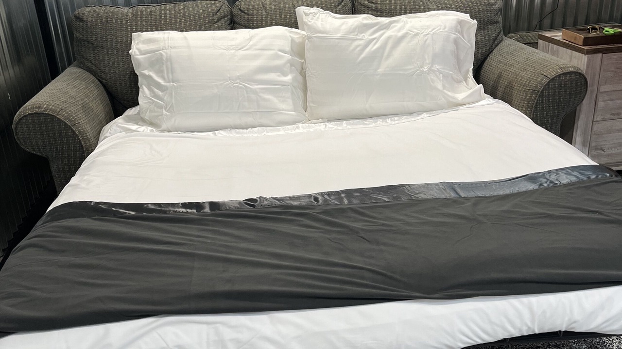 Photo of Bedroom in Niles