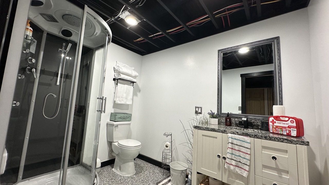 Photo of Bathroom in Niles