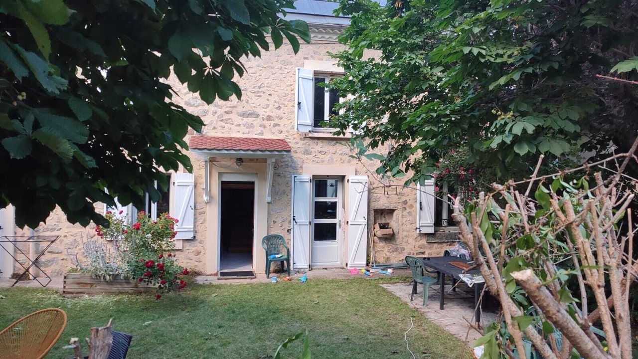 Photo of Patio Balcony in Saint-Laurent-du-Cros