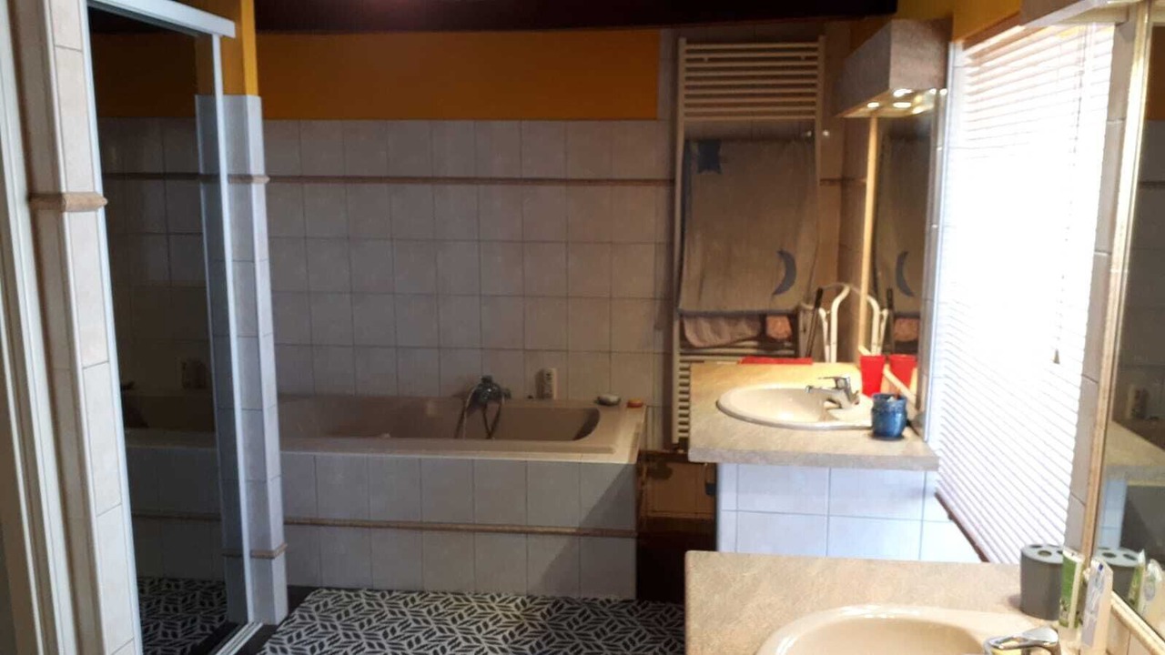 Photo of Bathroom in Saint-Laurent-du-Cros