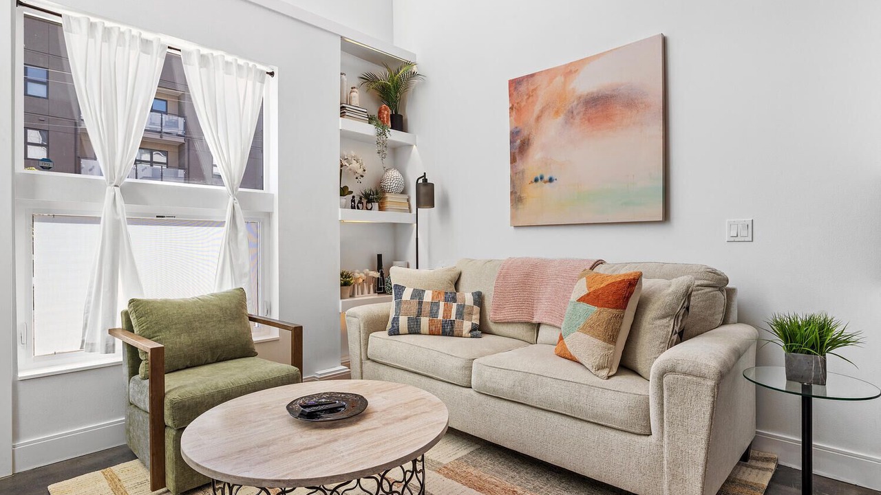 Photo of Livingroom in Lower Queen Anne