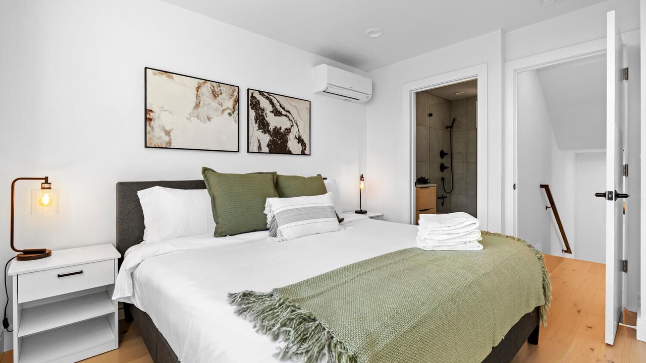 Photo of Bedroom in Lower Queen Anne