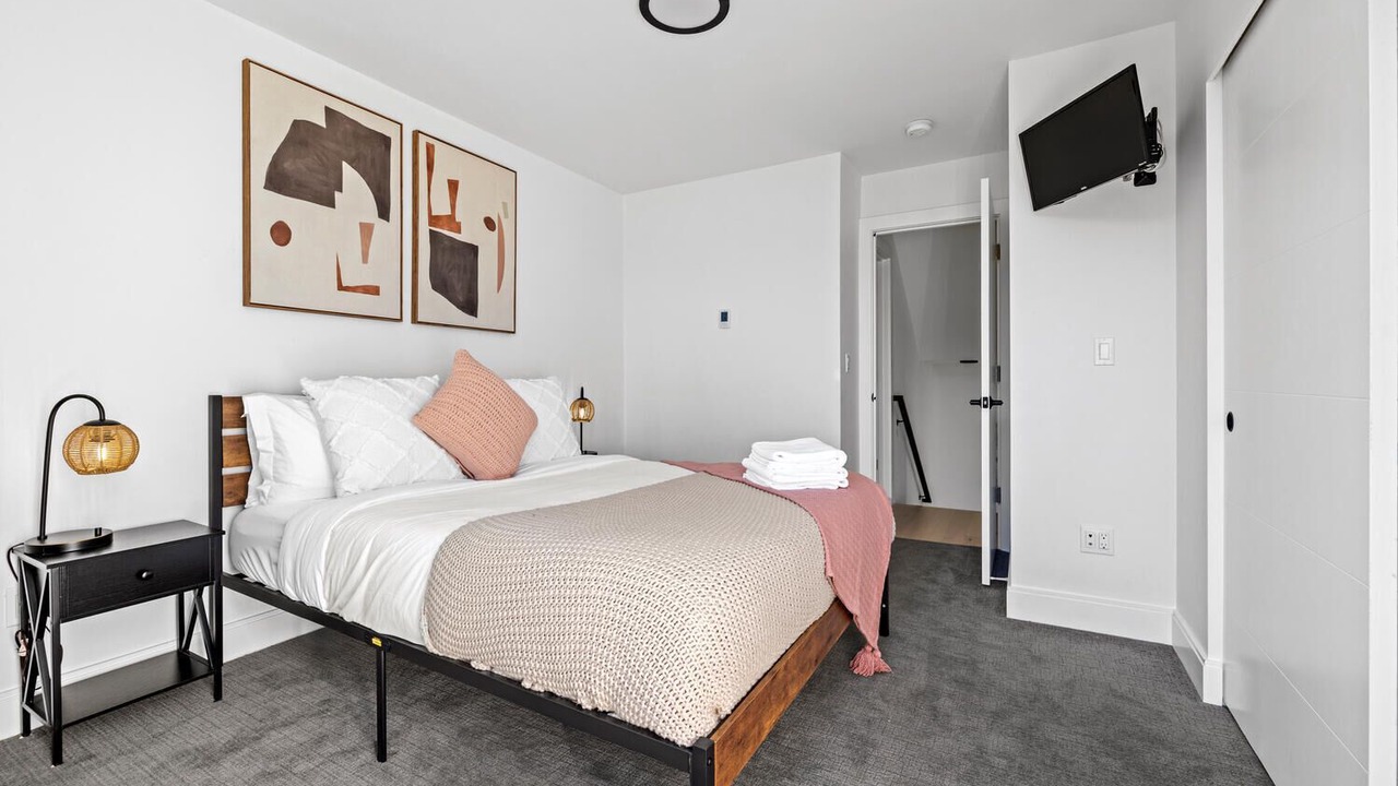 Photo of Bedroom in Lower Queen Anne