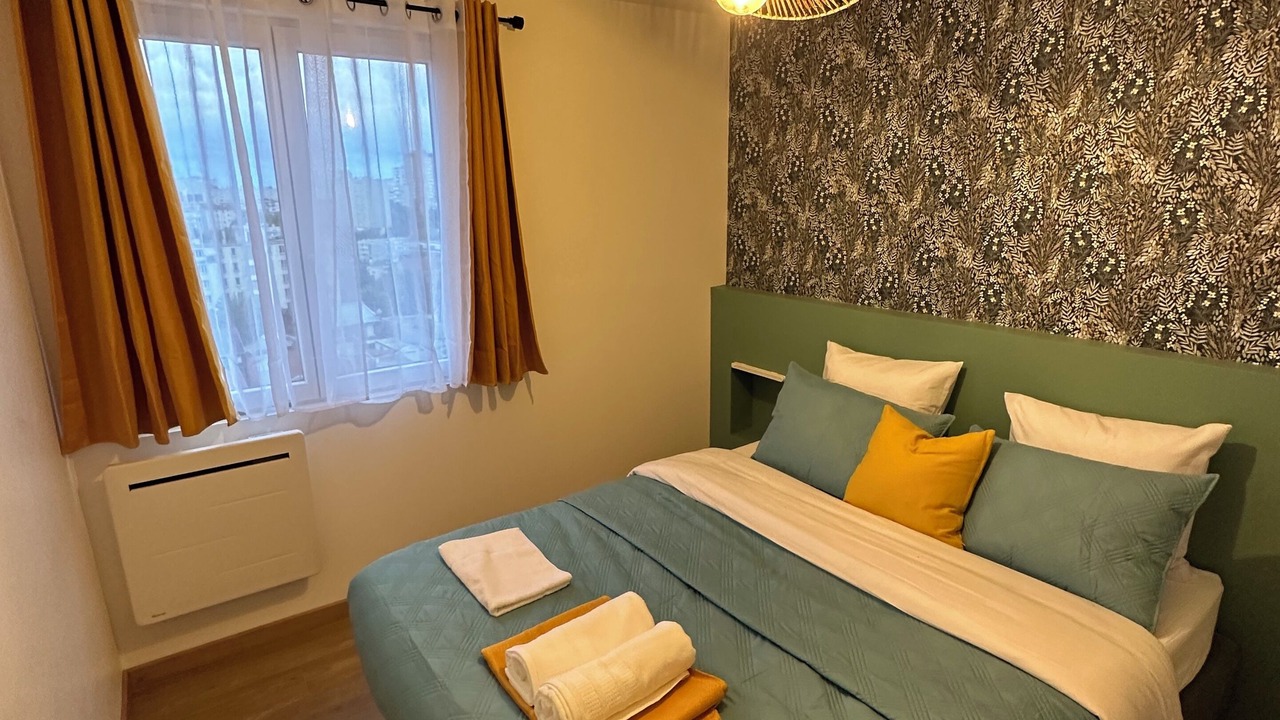 Photo of Bedroom in Bagnolet