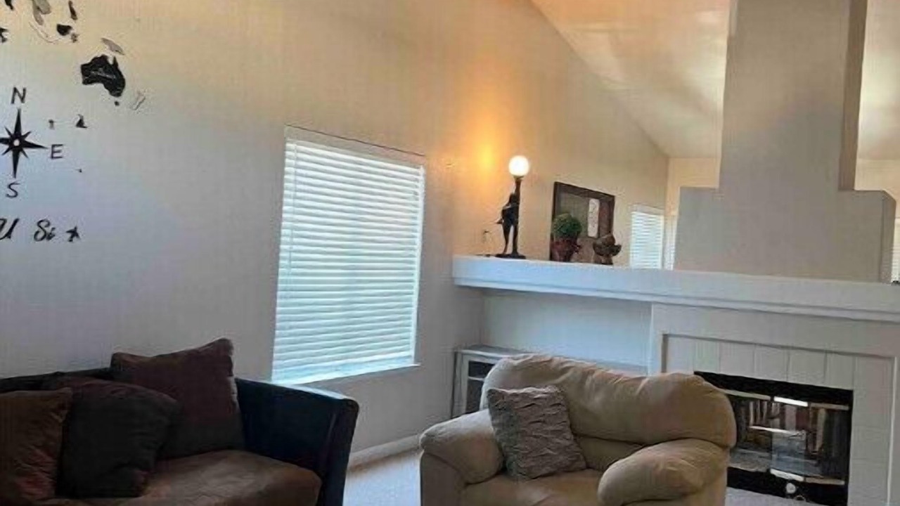 Photo of Livingroom in Oakdale