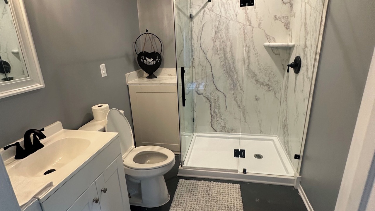 Photo of Bathroom in Pinnacle